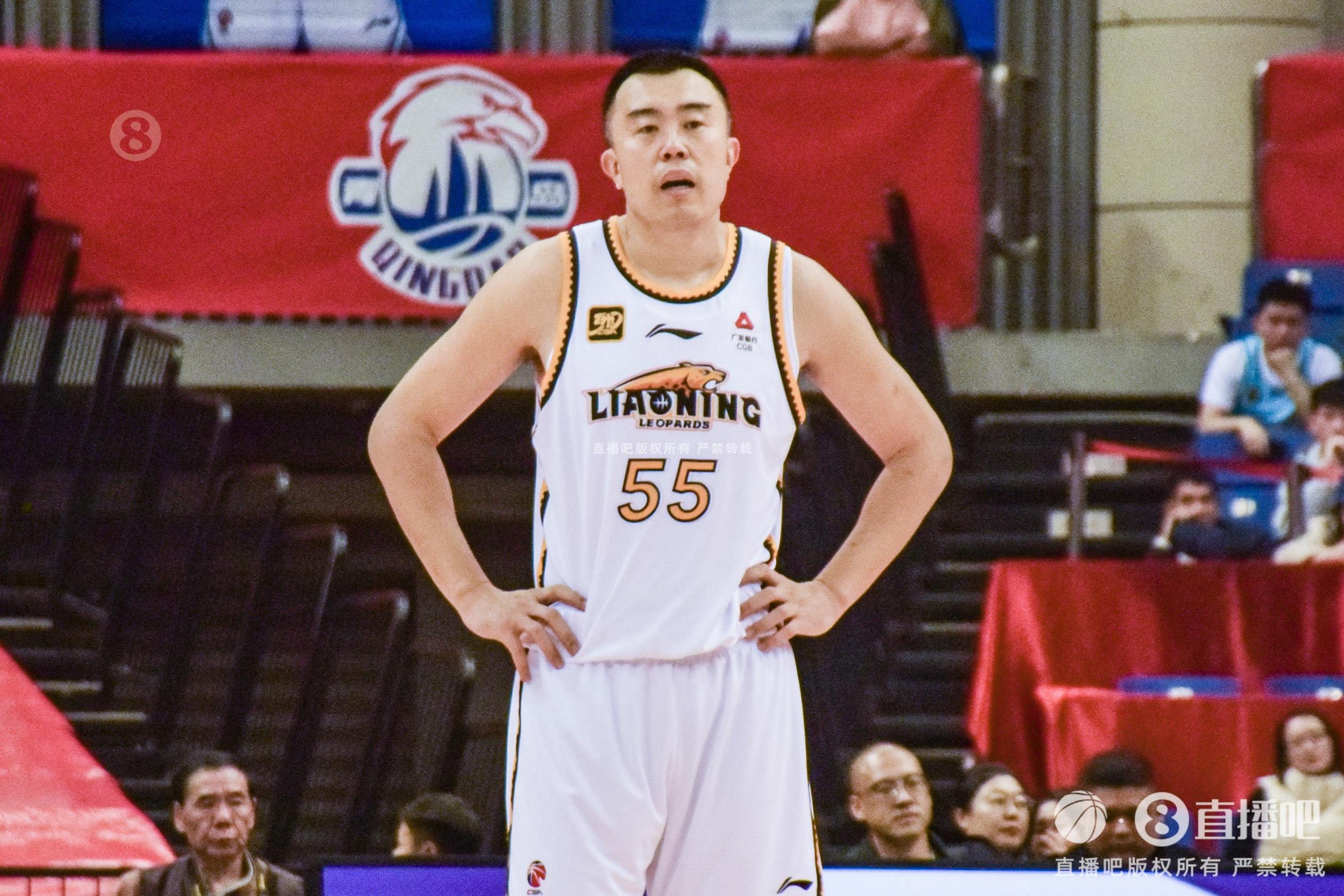 老將盡力了！韓德君7中4拿到14分12籃板3助攻